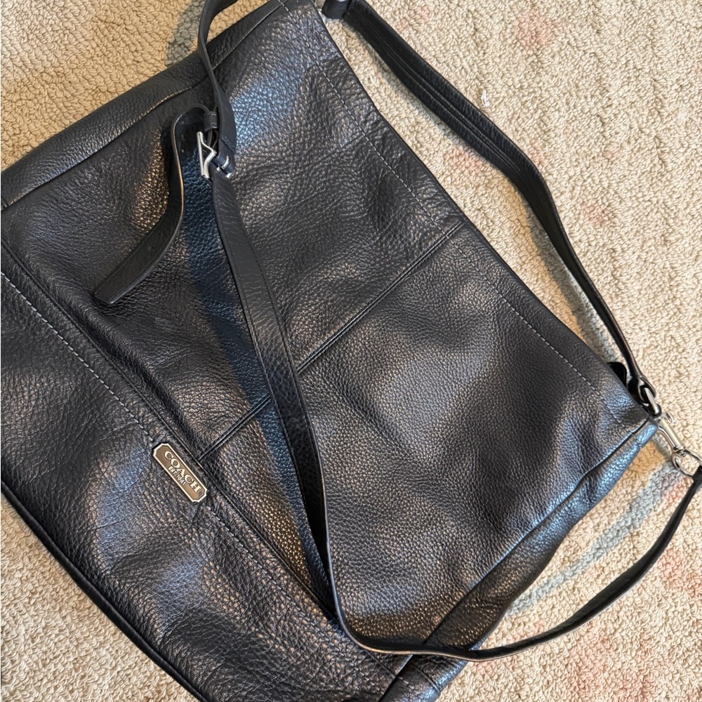 Coach Black Leather Bag swingback crossbody
